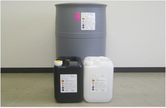 各種リン酸包装形態の一例：ドラム及びポリエチレン缶